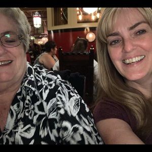 Meet your Posher, Carolyn